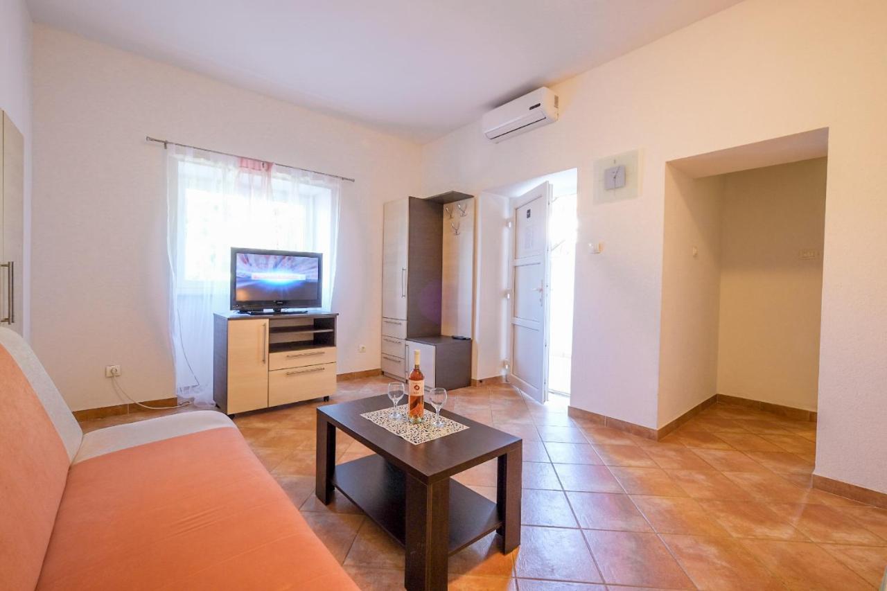 Apartmani Nina Rovinj Exteriör bild