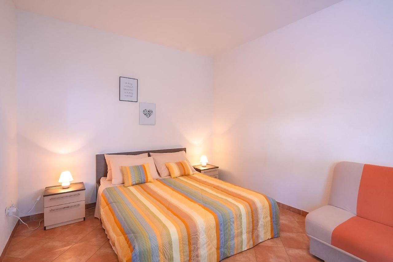 Apartmani Nina Rovinj Exteriör bild
