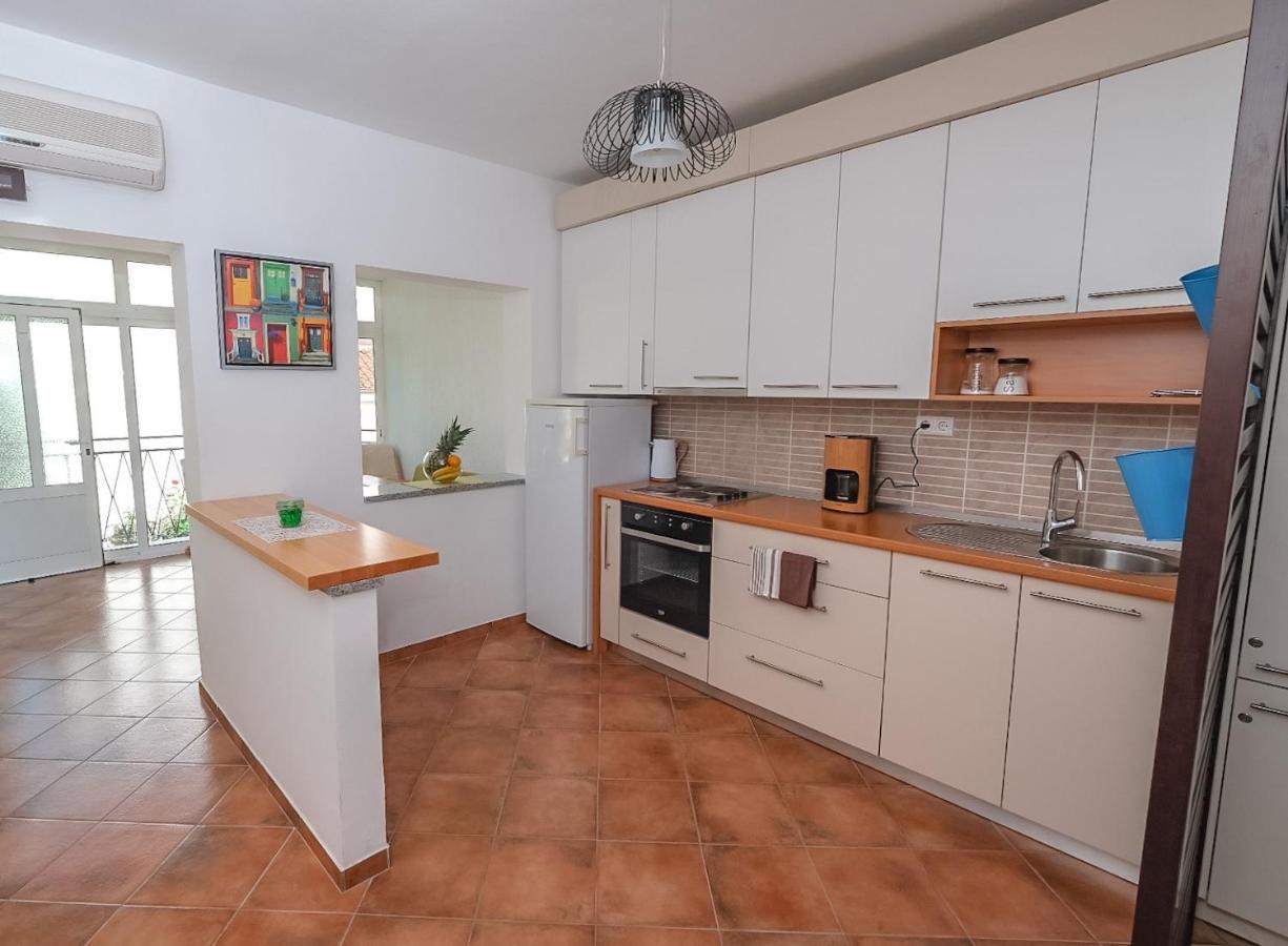 Apartmani Nina Rovinj Exteriör bild