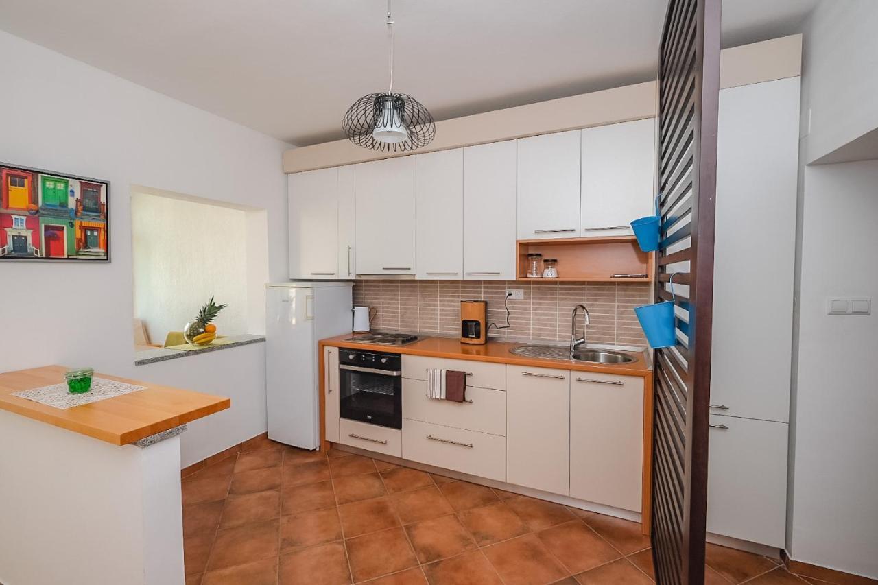 Apartmani Nina Rovinj Exteriör bild